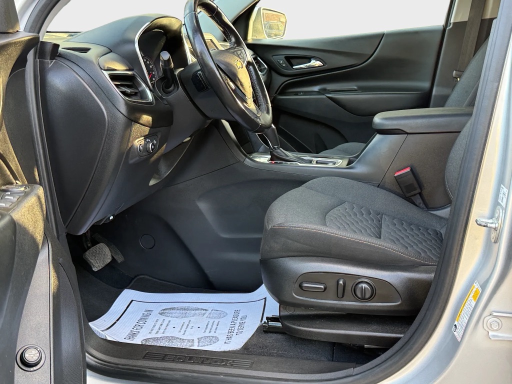 2021 Chevrolet Equinox LT - Photo 8