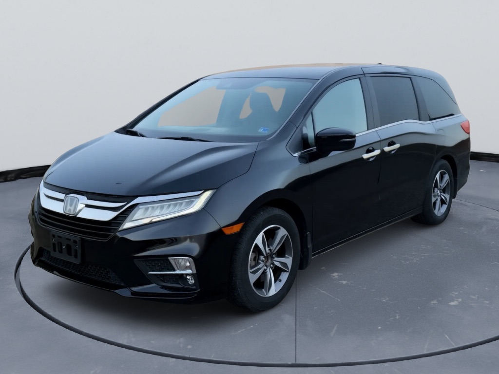 2018 Honda Odyssey Touring's photo